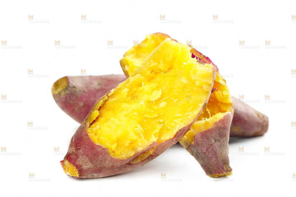 白底上一堆板栗蜜薯