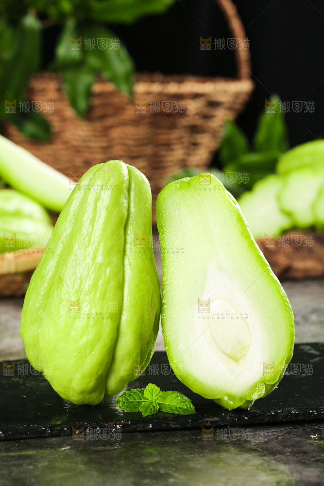 黑石板上的窝瓜