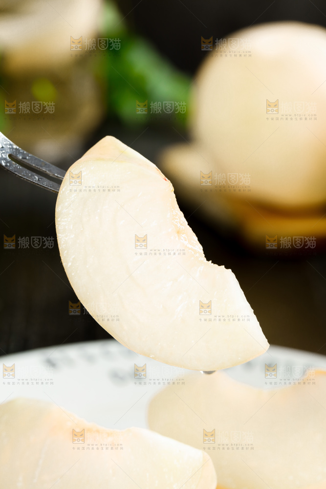 黑底上一盘蒙阴白桃