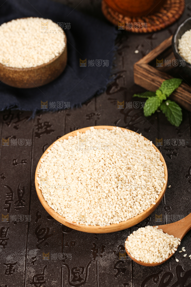 黑底上一盘农家芝麻
