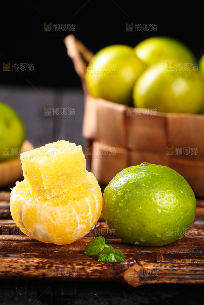 竹底上放着皇帝柑