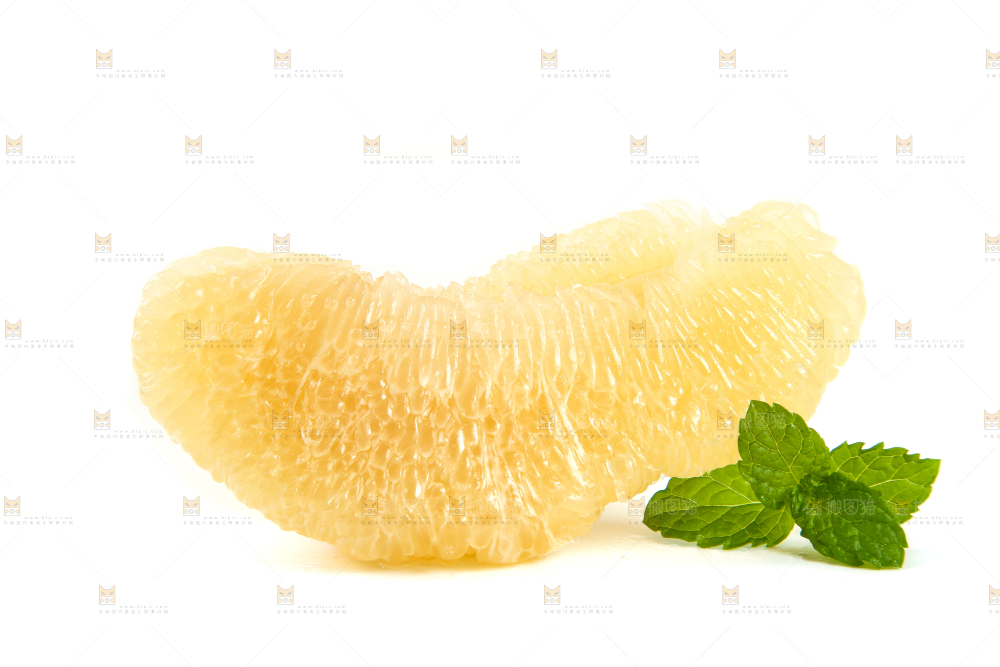 白底上的蜜柚果肉