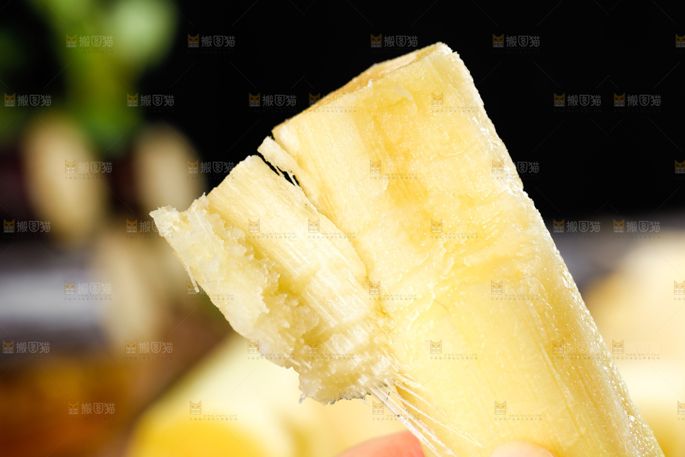 一节咬过的甘蔗