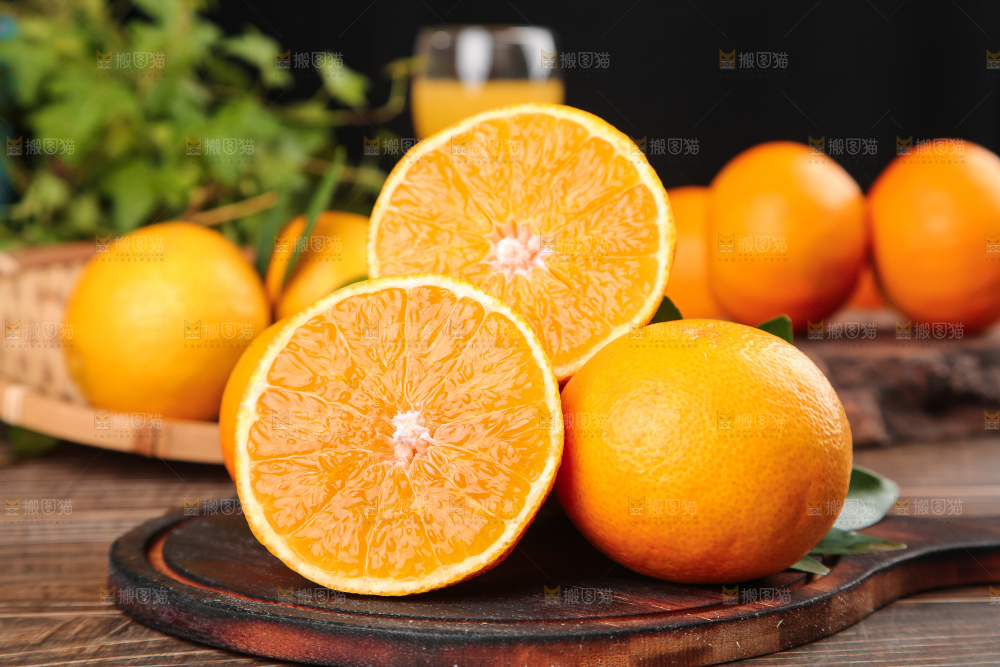 木板上的果冻橙