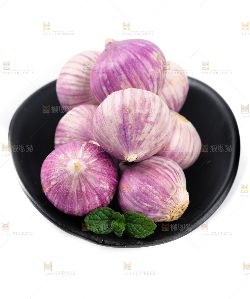 盘子里放着独蒜