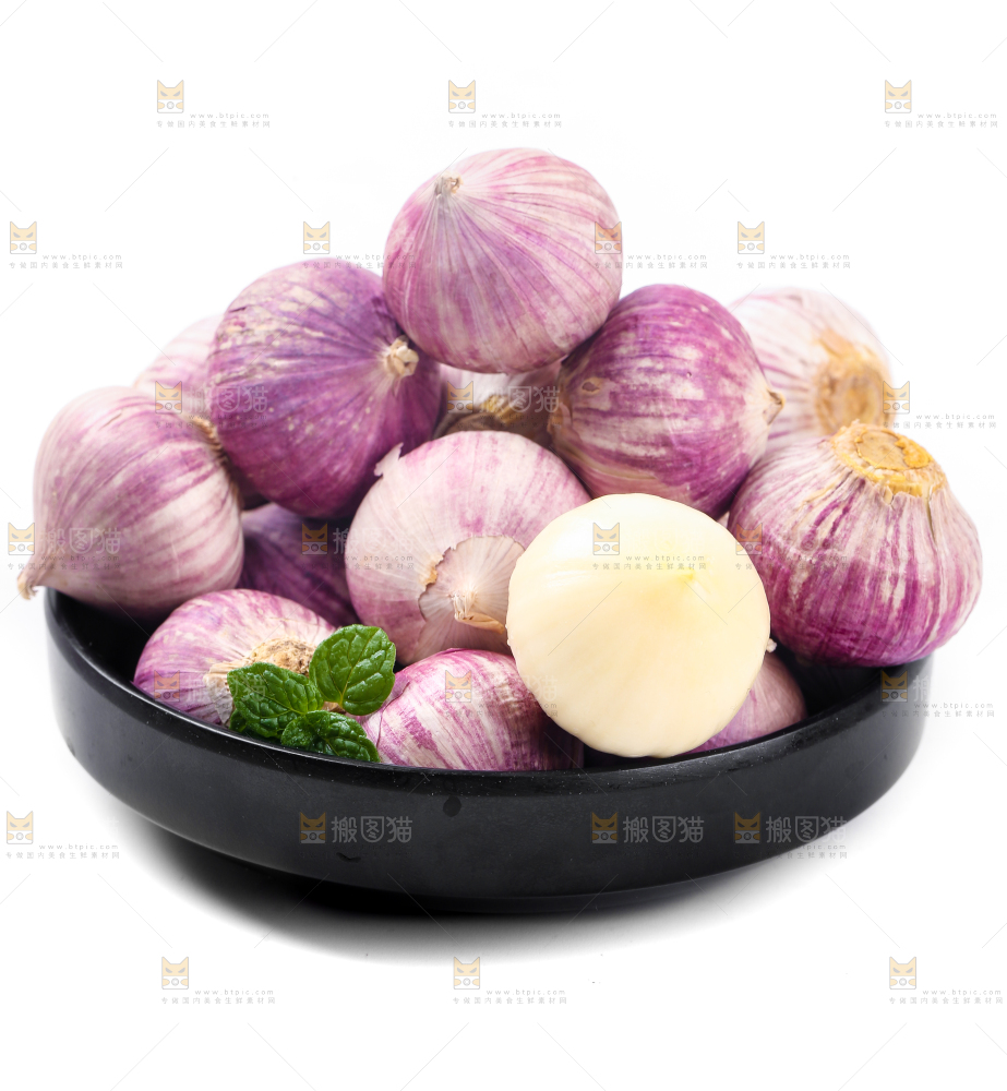 盘子里摆放着独蒜