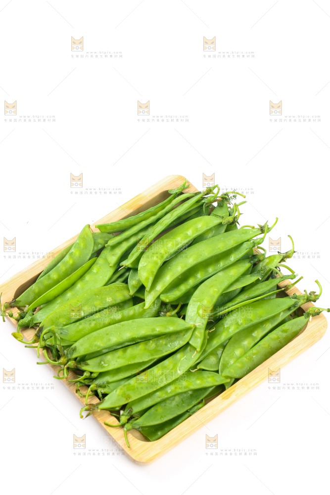 盘子里摆放着荷兰豆
