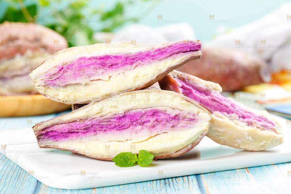 浅底上的冰淇淋红薯