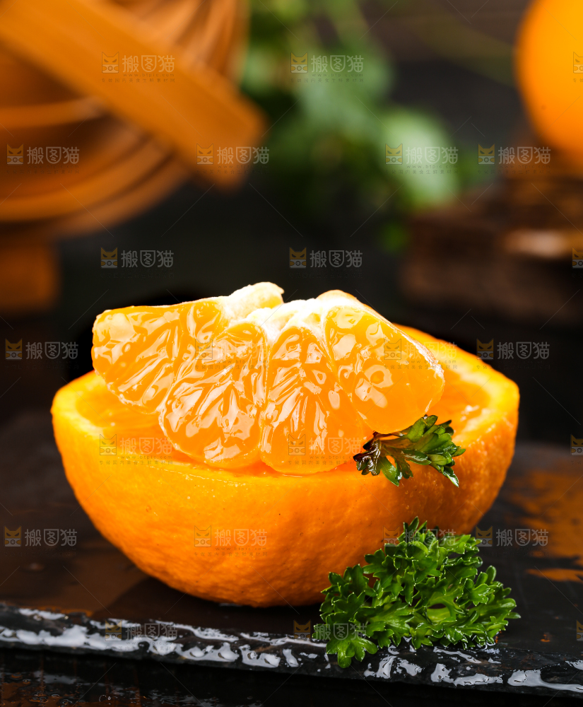 黑石板上的椪柑橘