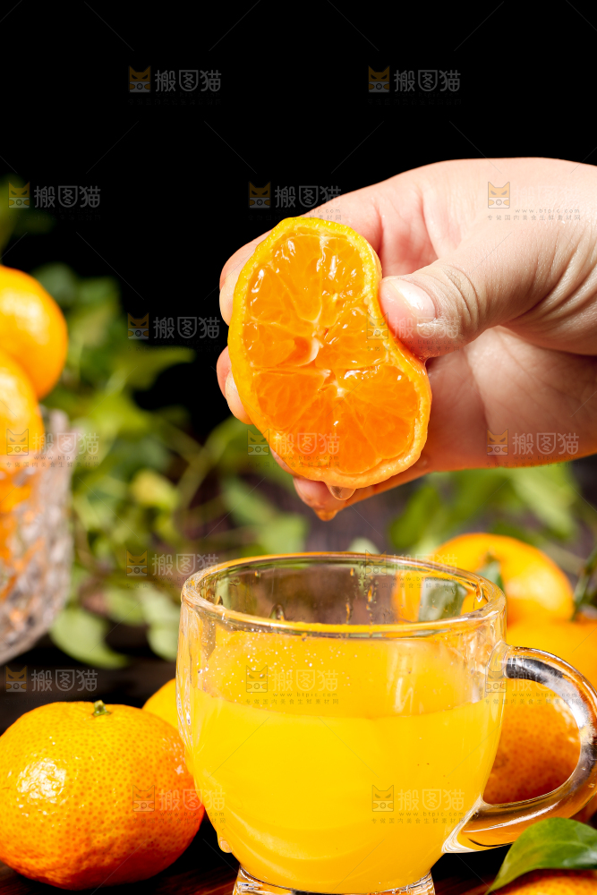 手拿砂糖橘