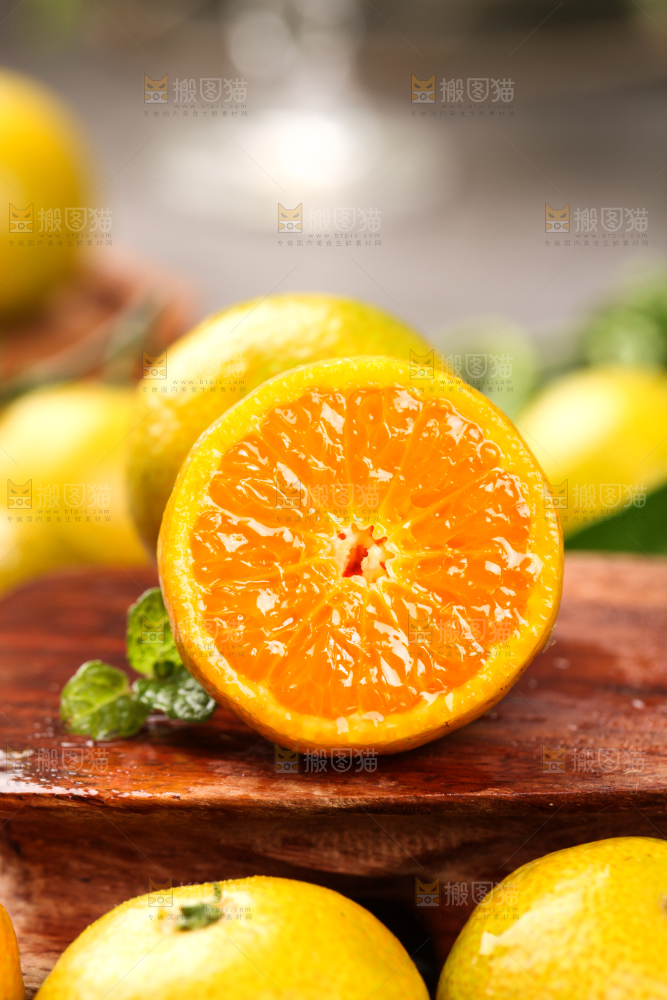 深底上的小蜜桔