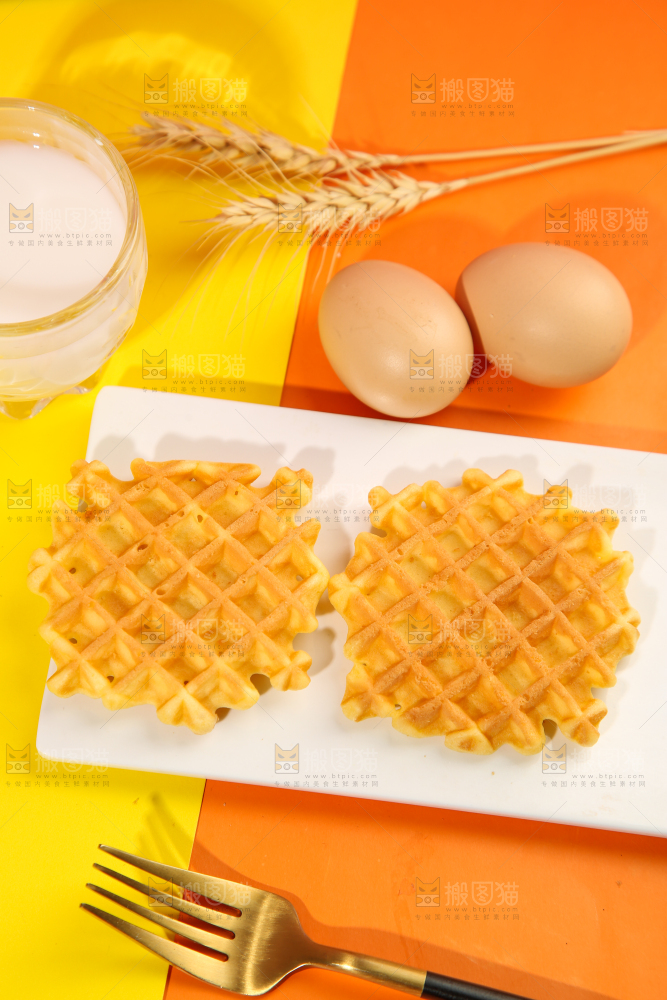 盘子里的华夫饼干