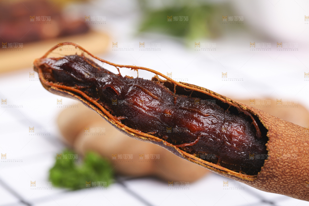 白格子底上的罗望子
