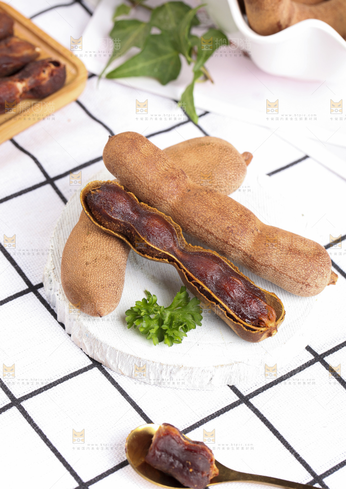 白格子底上的罗望子