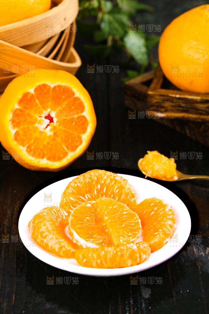 盘子里装着永春芦柑