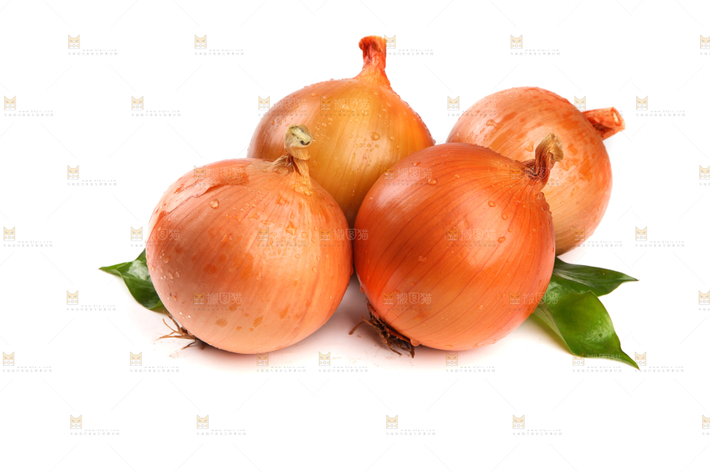 白底上放着黄皮洋葱