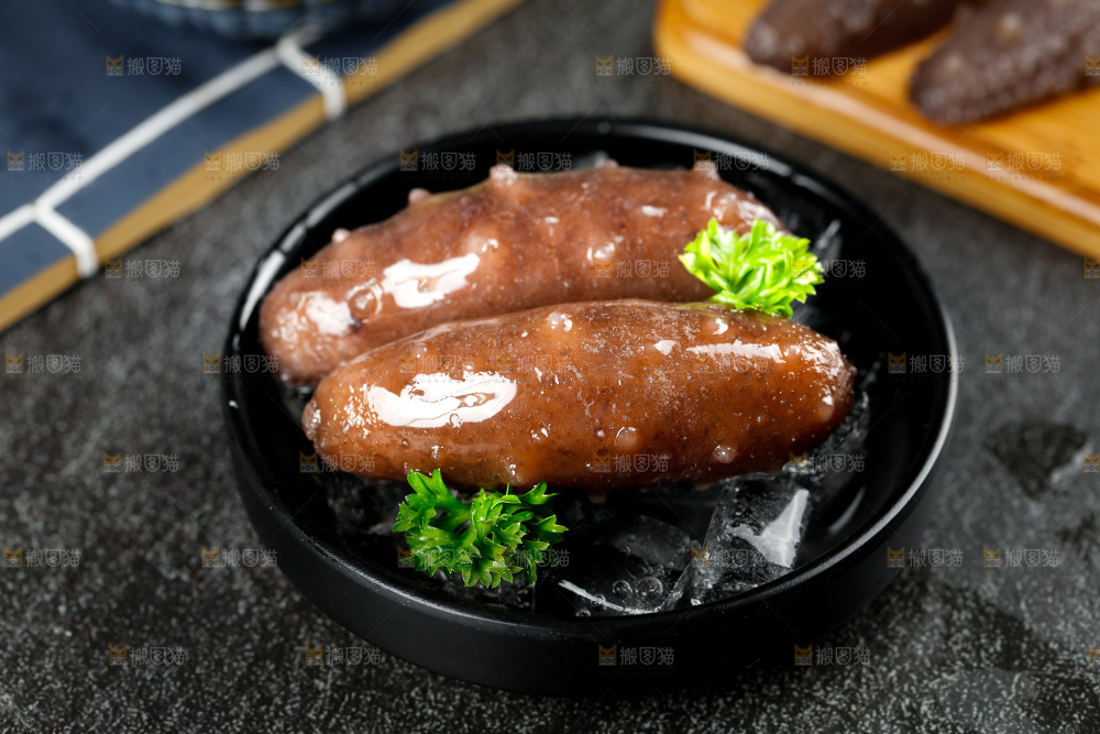 盘子里的冰镇海参