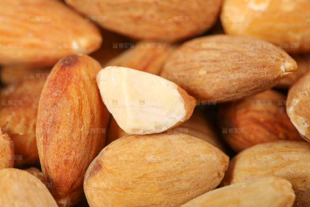 浅底上的巴旦木