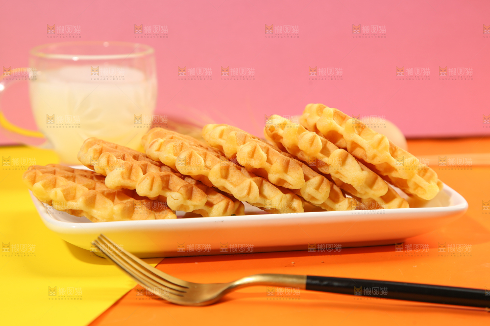 盘子里的华夫饼干