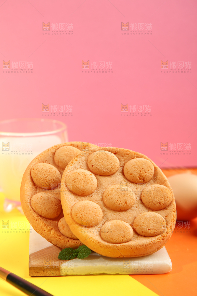 石板上的鸡蛋仔蛋糕