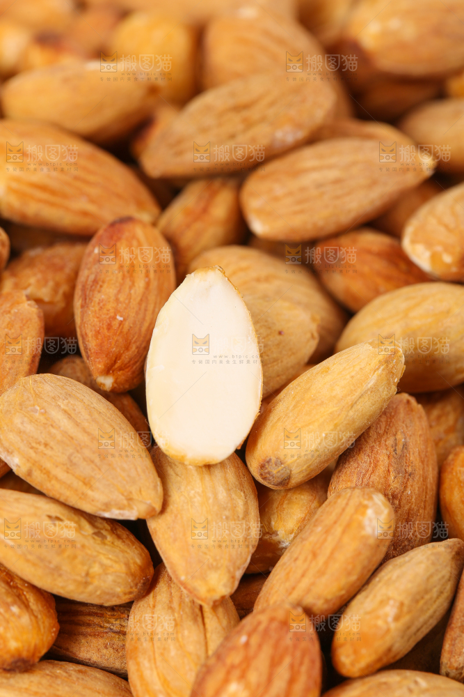 浅底上的巴旦木