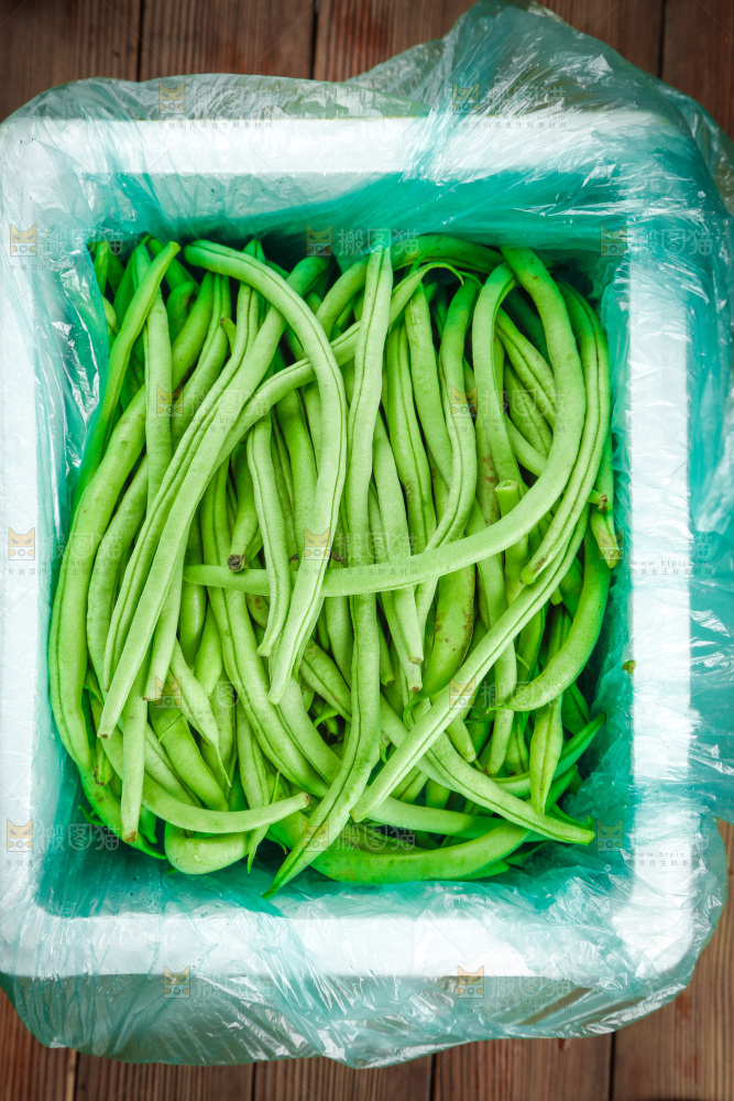 袋子里装着四季豆