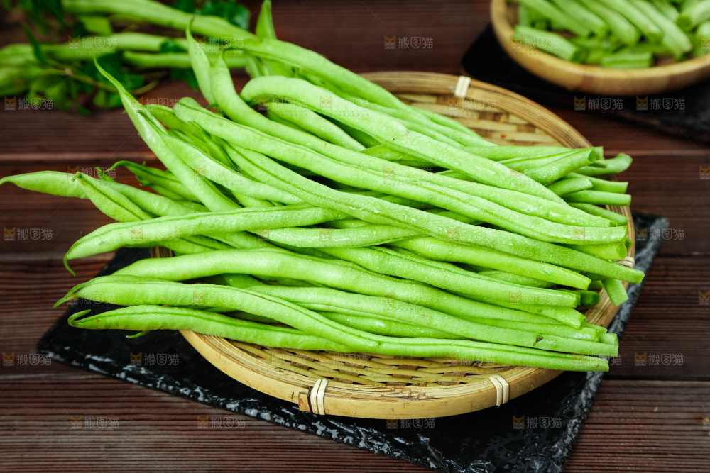 篮子里装着四季豆
