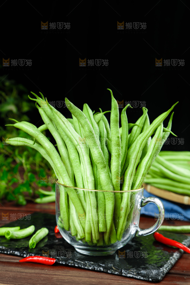 深底摆放着四季豆