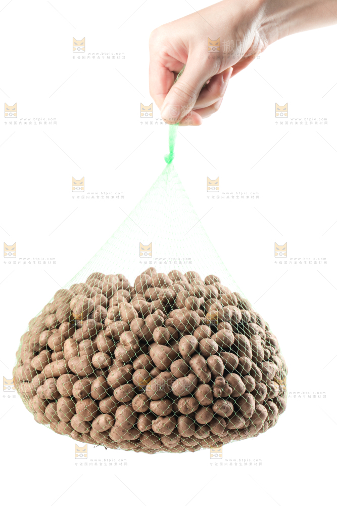 白底上摆放着山药豆