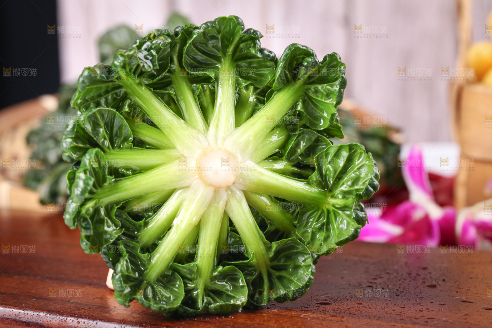 木板上的乌塌菜