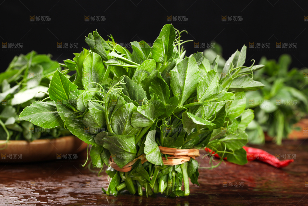 深底上的四川豌豆尖