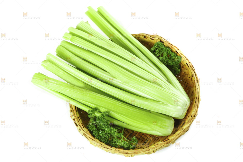 白底上放着西洋芹