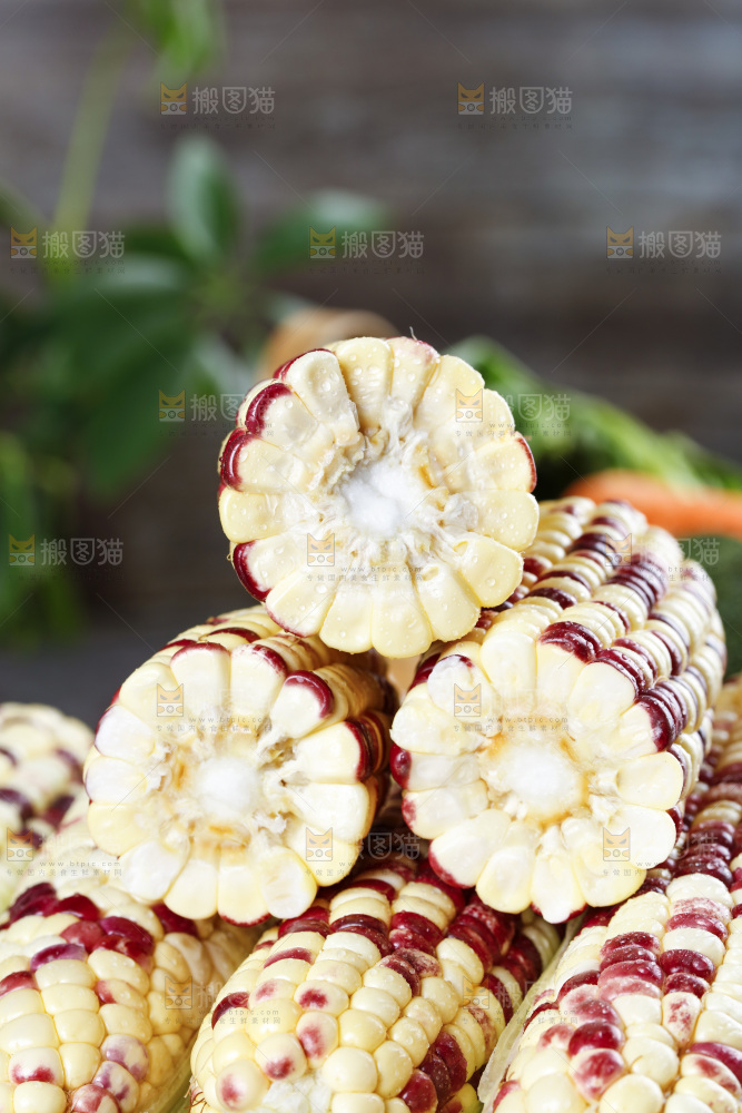 深底上的花糯玉米