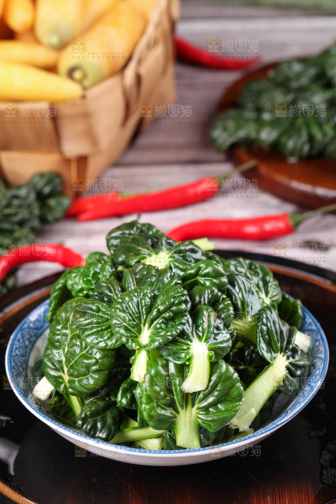 木板上的乌塌菜