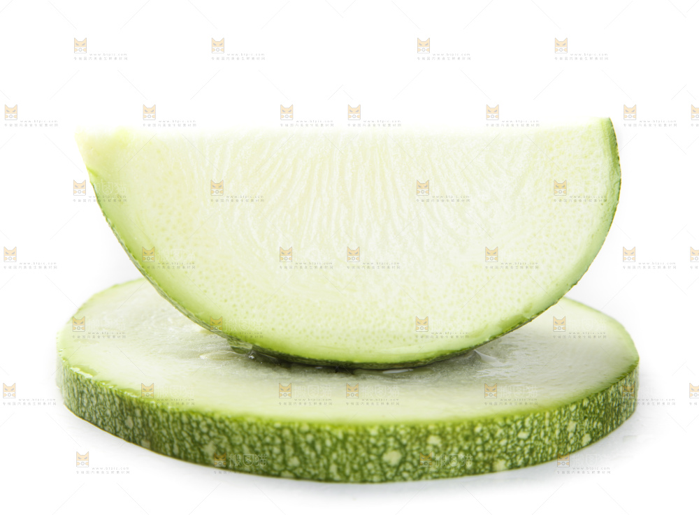 白底上的新鲜南瓜