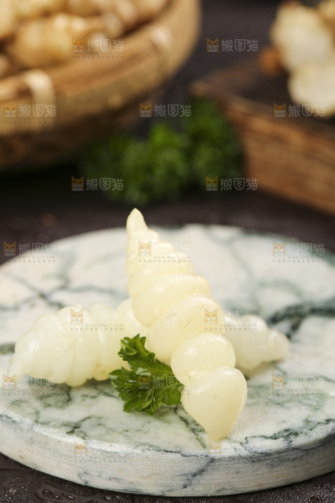 盘子里装着地牯牛