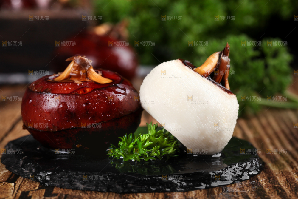 竹底上放着农家马蹄