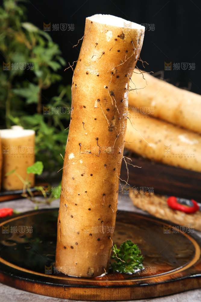 盘子里的新鲜山药