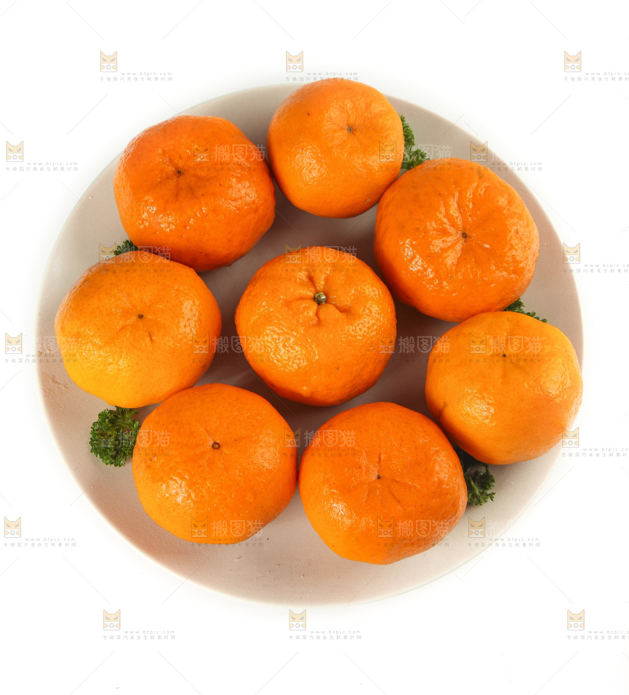 盘子里装着永春芦柑