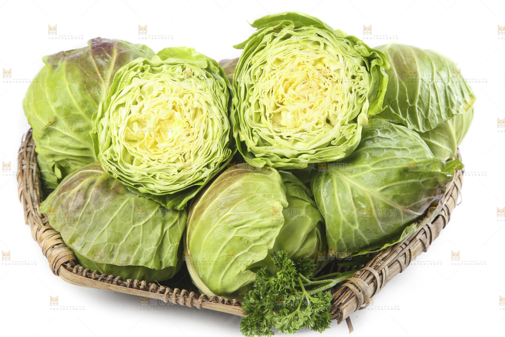 篮子里装着洋白菜
