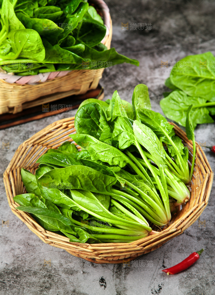 篮子里的红根菠菜