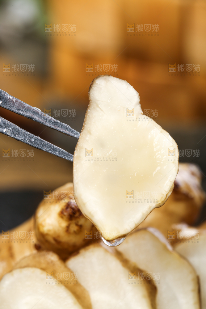 叉子上叉着鬼子姜
