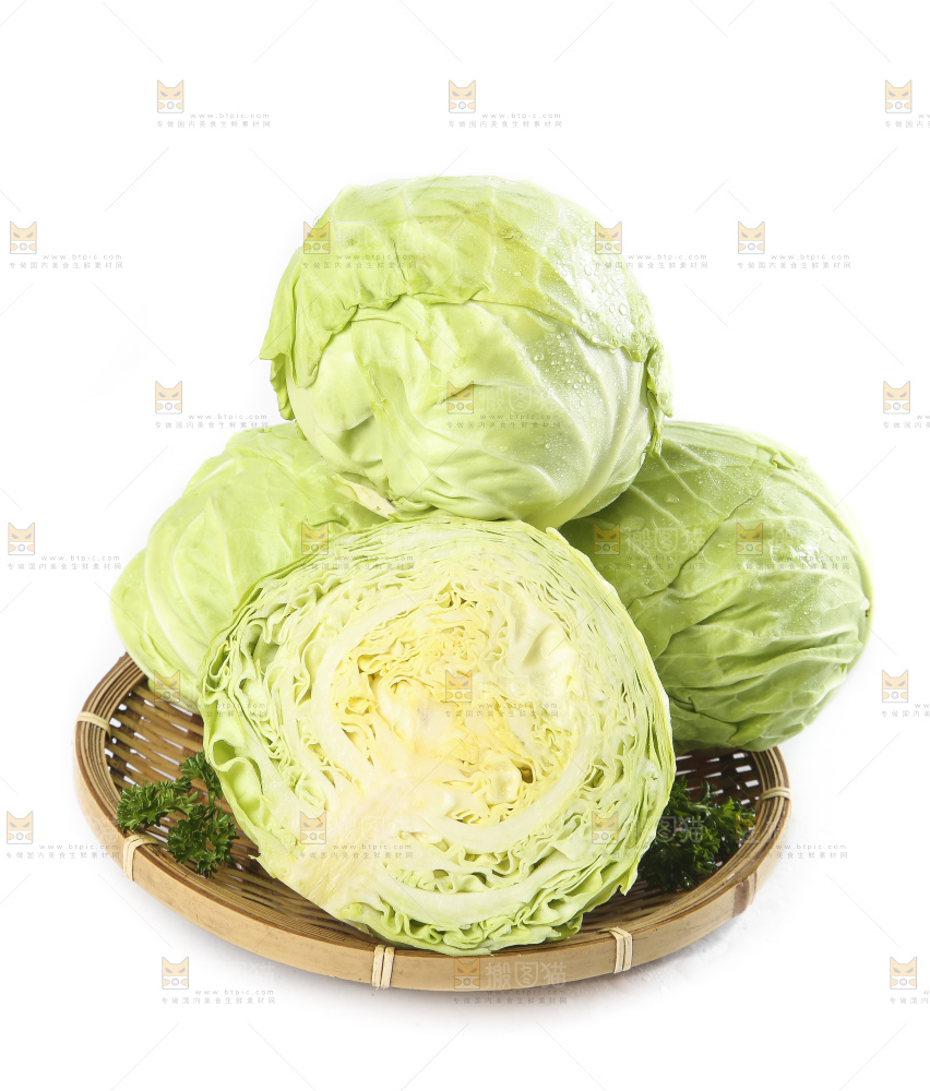 白底上摆放着包菜