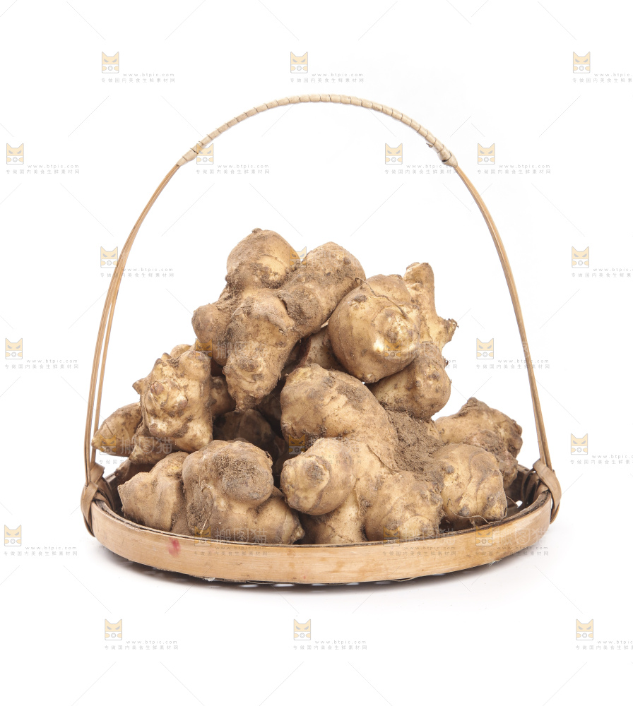 白底上摆放着新鲜洋姜