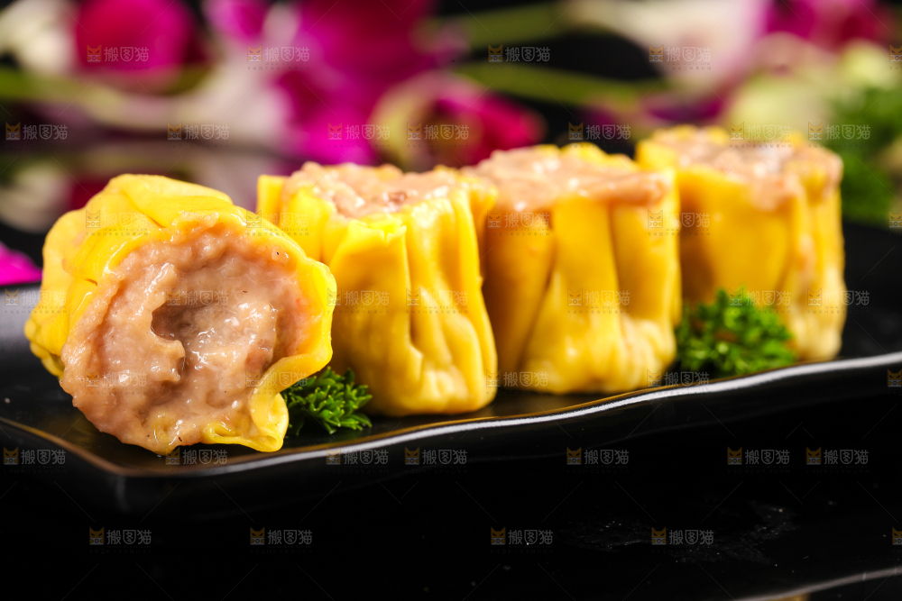 盘子里的干蒸烧麦