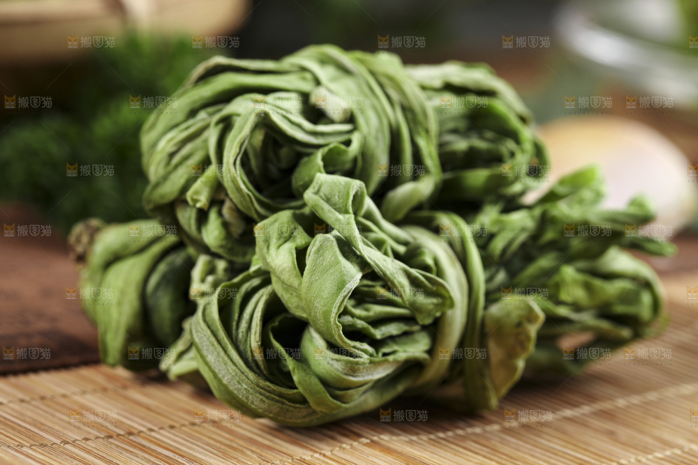 竹底上放着涡阳苔菜