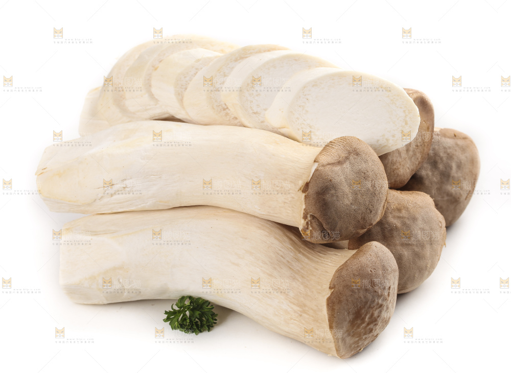 白底上放着大鸡腿菇