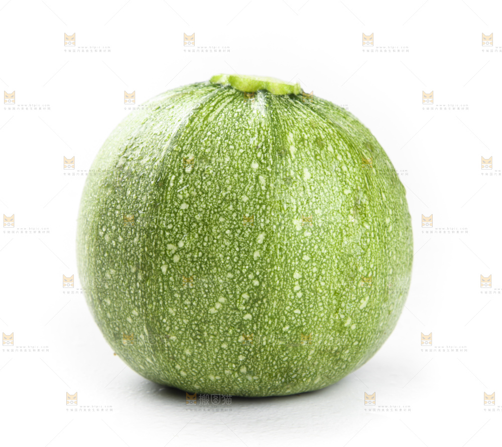 白底上的新鲜南瓜