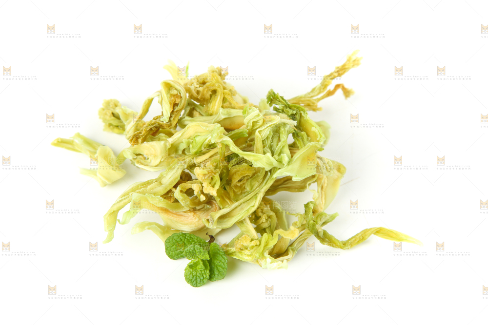 白底上的脱水花菜干