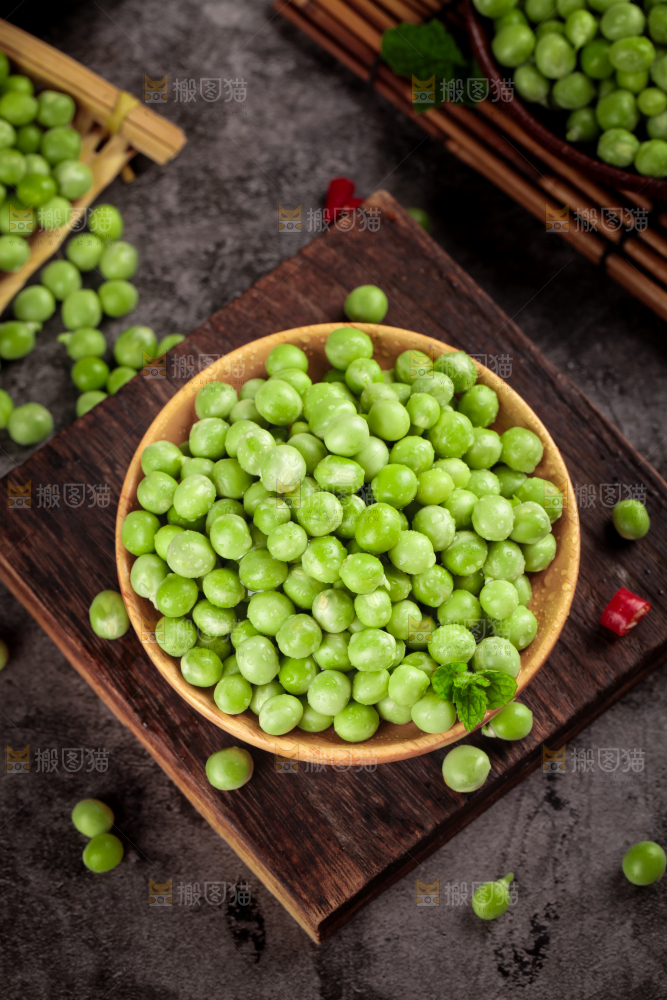 盘子里的农家青豆